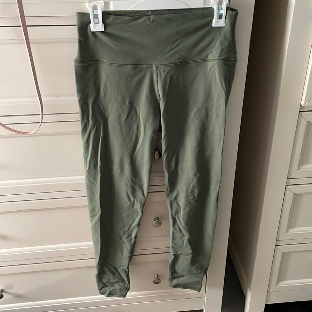 ALO YOGA 7/8 leggings army green womens size large